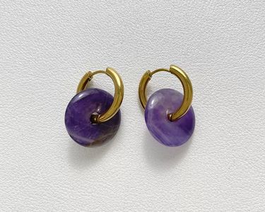 Boucles D'oreilles Créoles En Améthyste - Acier Inoxydable Doré, Pierre Violette, Modèle V5