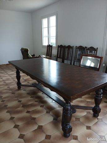 Buffet 2 corps en chêne et châtaignier, travail breton, fin 18ème