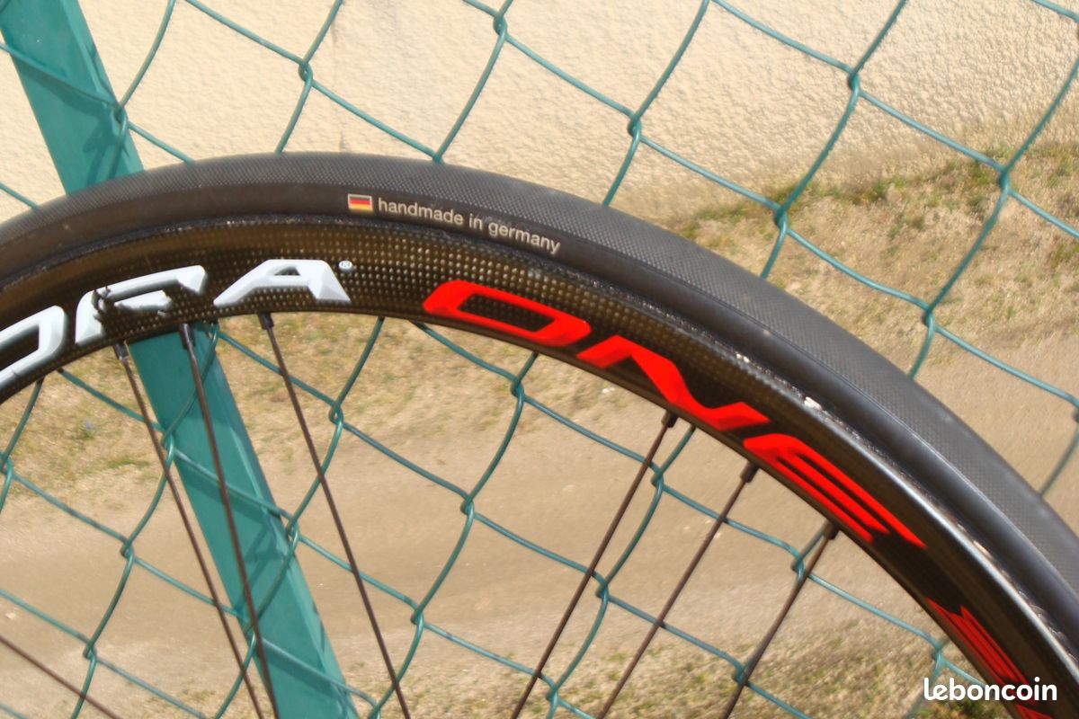 Paire Roues Carbone Campagnolo Bora One 50mm - Frein Jante, Occasion Abîmée