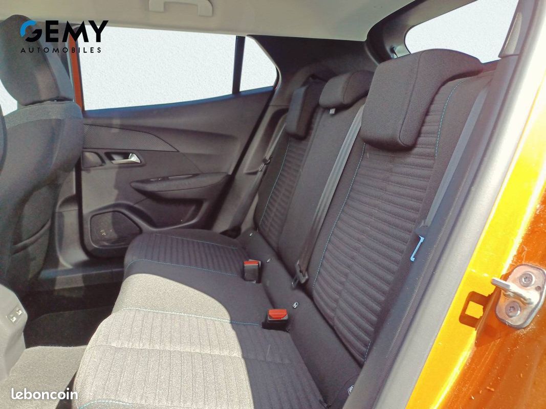 PEUGEOT 2008 PureTech 130 S&S EAT8 Style (image 10)
