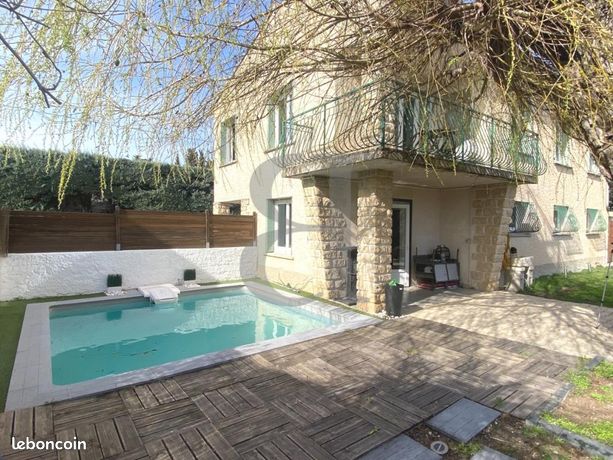 Villa 7 pièces 163 m²