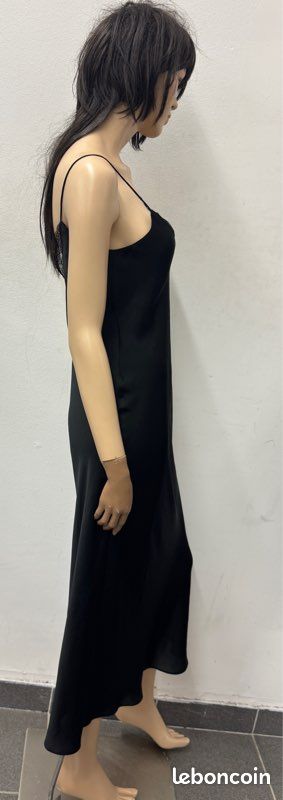 Robe D'été BA&SH – Noire – Taille 34 EU – Coupe Trapèze – Très Bon état