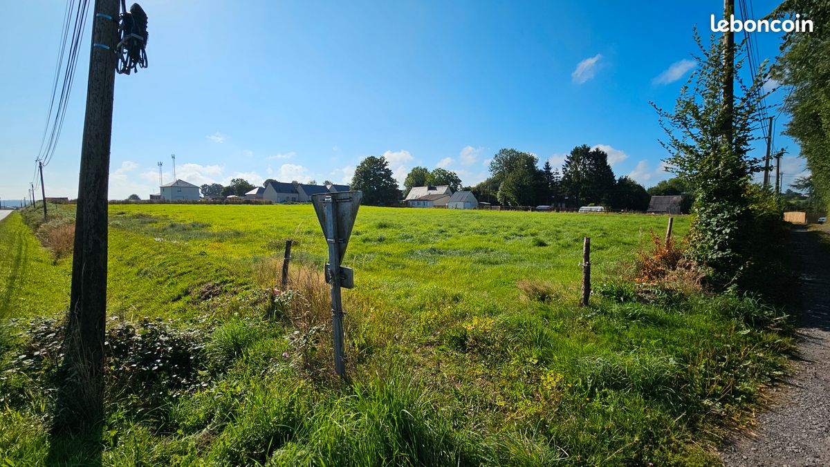 Terrain à bâtir - 1237m² · à Tinchebray-Bocage · 23 000 €