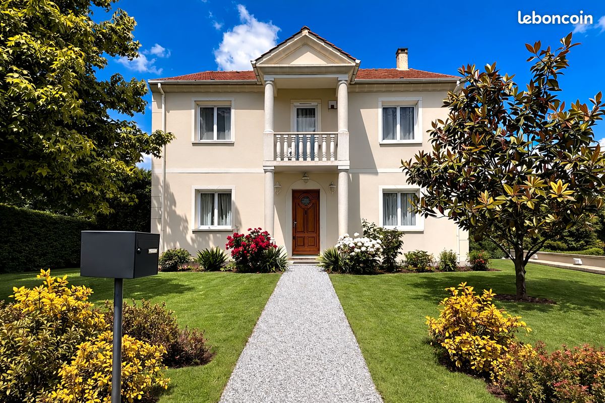 Maison 7 pièces 150 m² · à Saint-Witz · 150 m² · 599 000 €