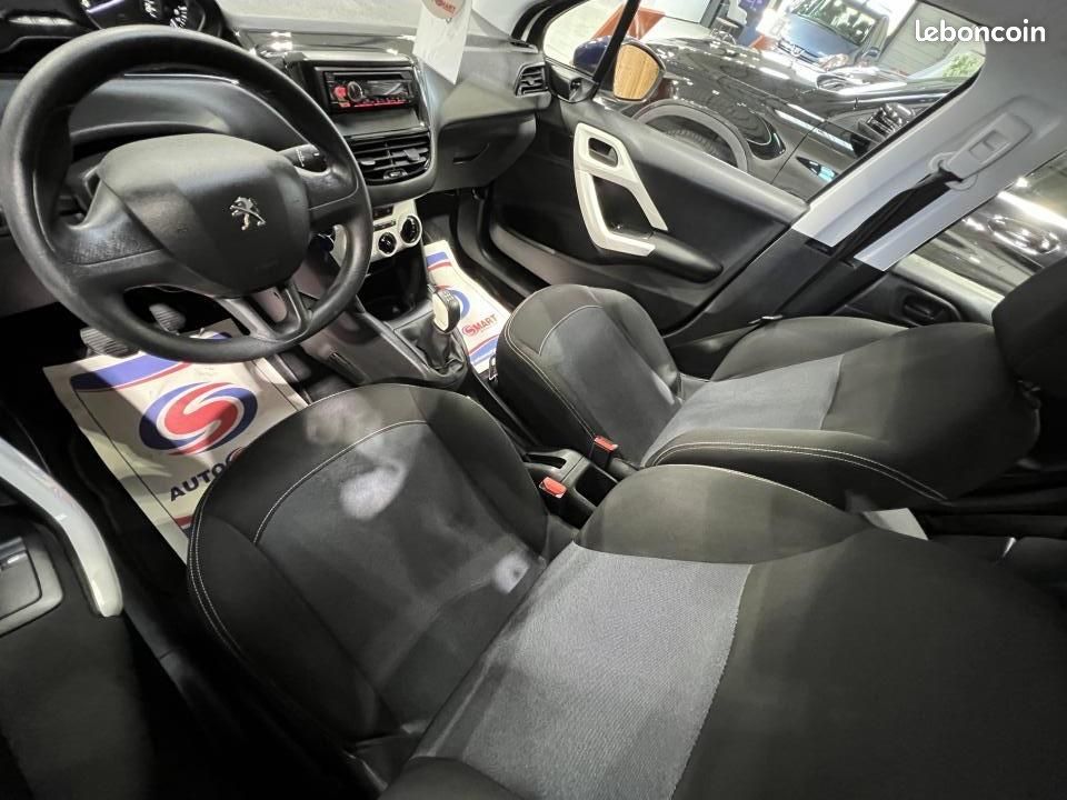 PEUGEOT 208 1.2i PureTech - 68Cv LIKE PHASE 2 CLIM (image 5)