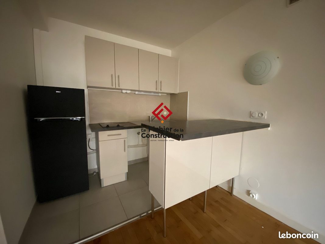 Appartement 2 pièces 38 m² · à Grenoble · 38 m² · 571 €