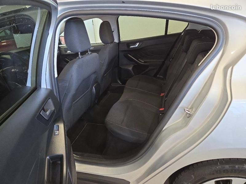 Ford Focus 1.0 EcoBoost mHEV 125ch Titanium X Business (image 8)