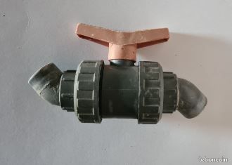 Vanne en PVC mâle-mâle diamètre 32 mms (image 3)