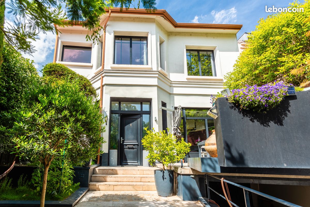 Maison 5 pièces 120 m² · à Lyon · 120 m² · 980 000 €
