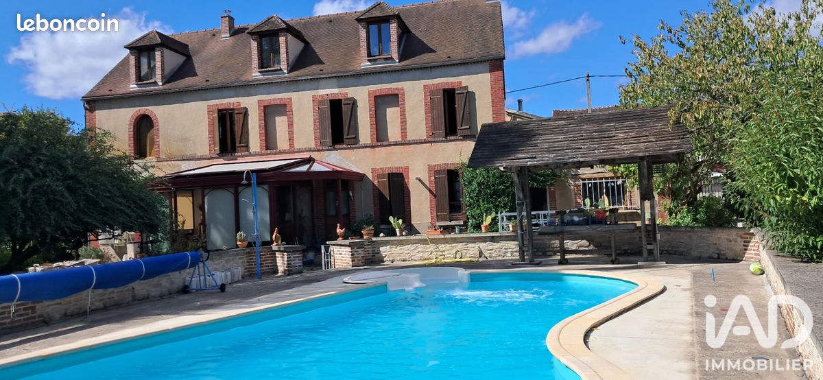 Maison 7 pièces 185 m² · à Bellechaume · 185 m² · 262 000 €