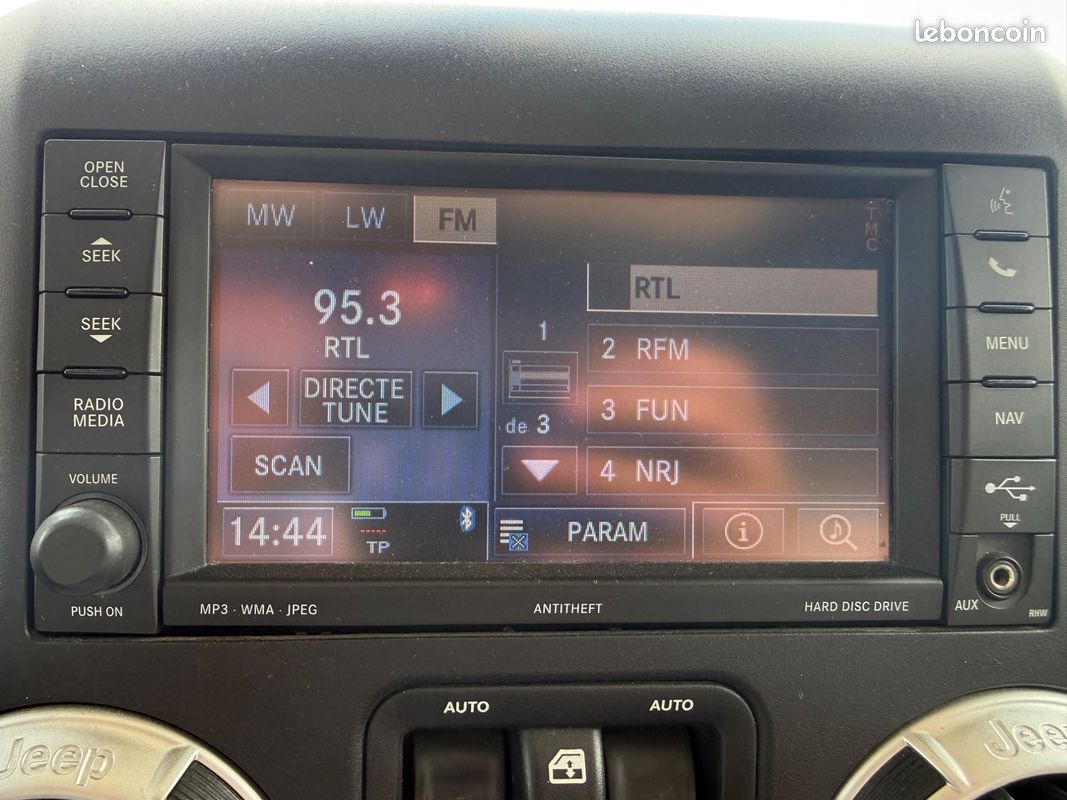 JEEP WRANGLER 3.6 285CH UNLIMITED SAHARA-MARCHE PIED ELEC-LIGNE A CLAPET-TREUIL-SIÈGES CHAUFFANTS AV- ATTELAGE-GPs (image 26)