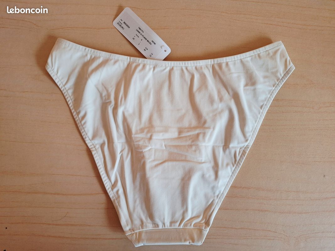 Lise charmel slip d'occasion - Vêtements