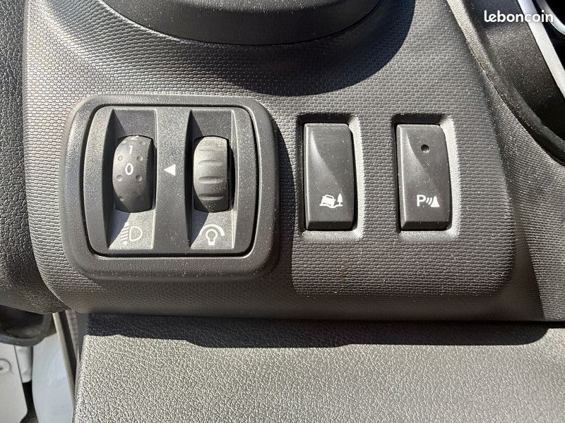 Renault TRAFIC III FG L1H1 2.0 DCI 120CH GRAND CONFORT E6 / TVA / Keyfree / Bluetooth (image 10)