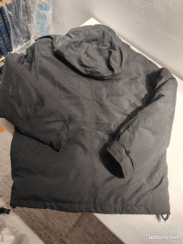 Doudoune noire doublée polaire 4 poches 17 euros (marque Old Navy) (image 5)