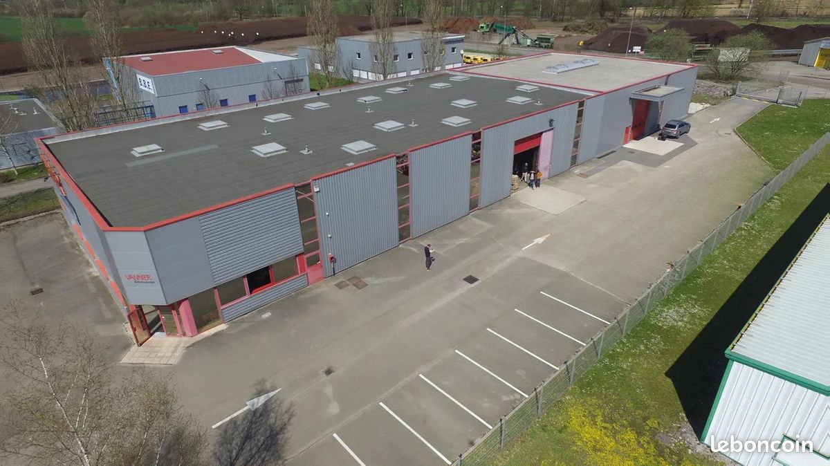 Local 1660 m² Roche-lez-Beaupré (image 2)
