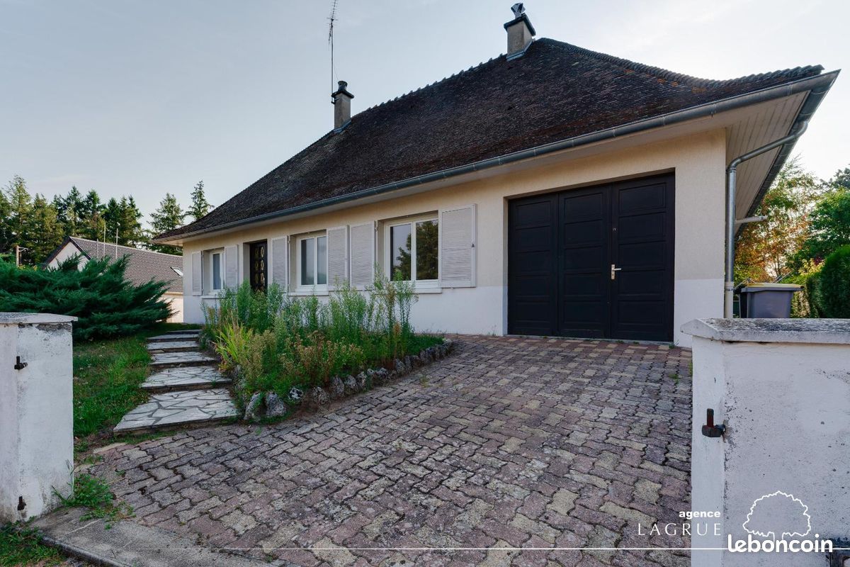 Maison 5 pièces 111 m² · à Bellerive-sur-Allier · 111 m² · 850 €