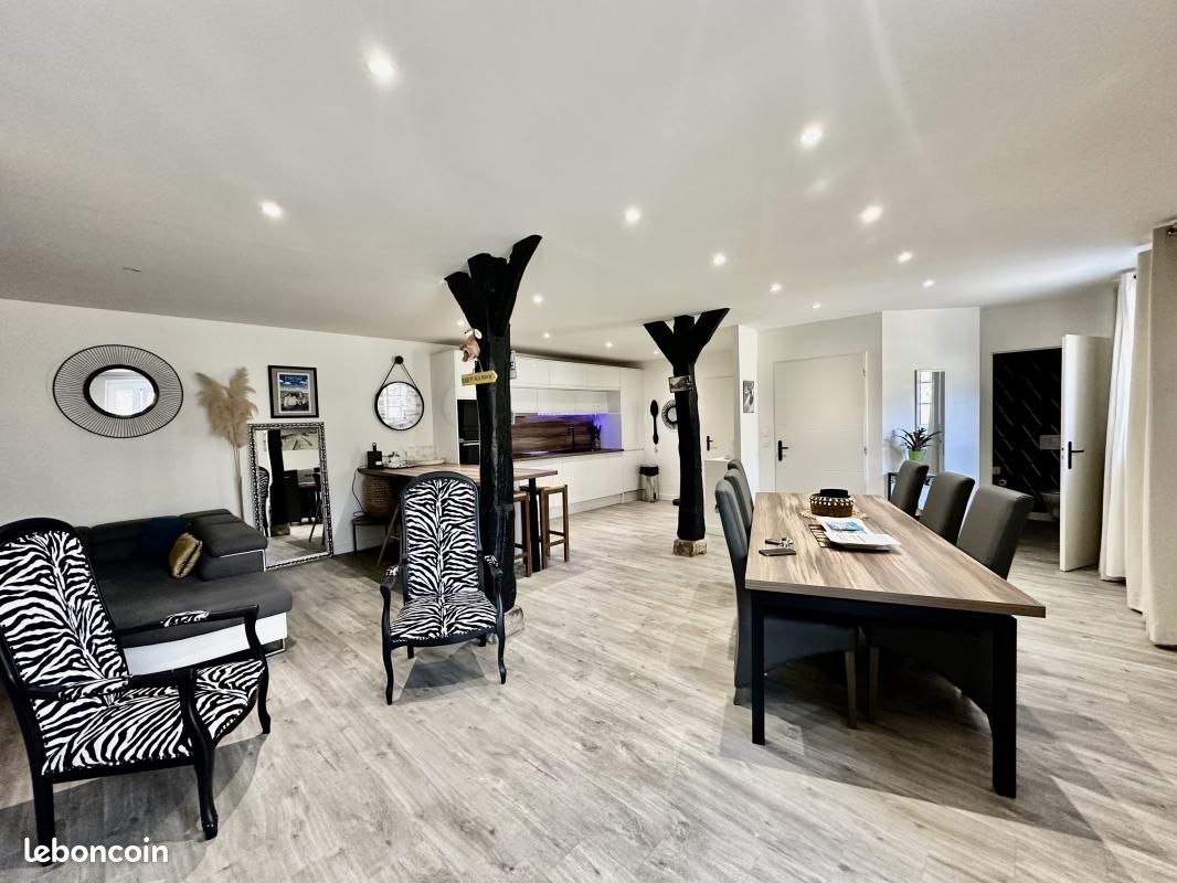 Appartement 3 pièces 92 m² · à Veules-les-Roses · 92 m² · 243 000 €