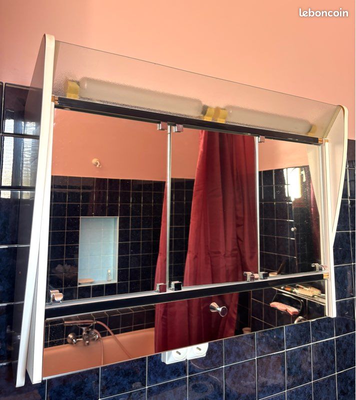 Armoire de toilette vintage années 70, triptyque miroir et lumière intégrée (image 7)