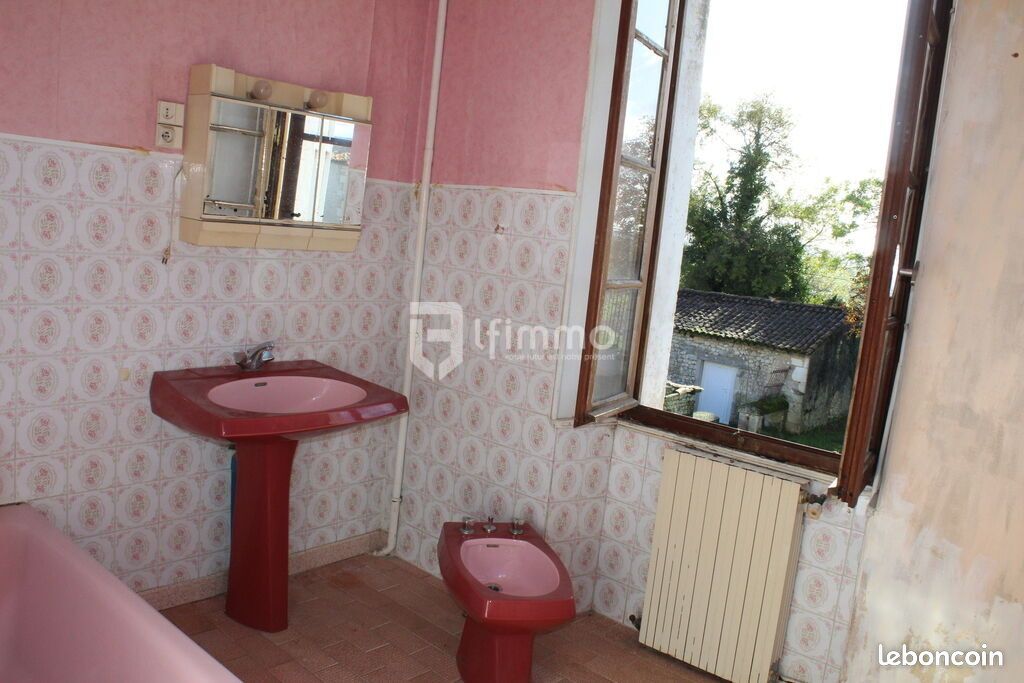 Maison 7 pièces 190 m² - Fouquebrune 16410 (image principale 11)