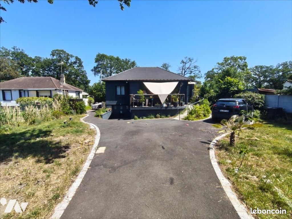 Maison 3 pièces 92 m² · à Saint-Aubin-lès-Elbeuf · 92 m² · 1 245 €