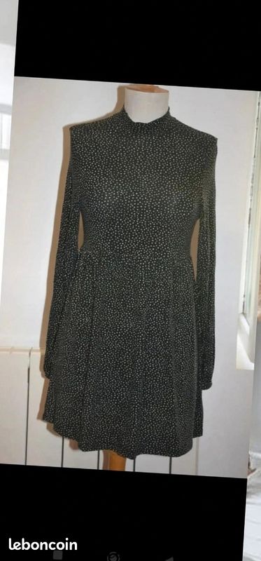 Robe pull & bear taille 36 (image 1)