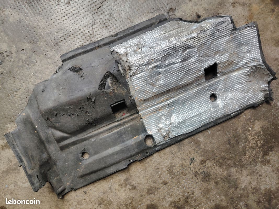 Protection baie moteur mercedes w124 260e (image 2)