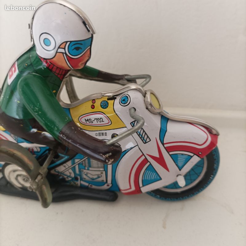 Jouet ancien : Moto a clé (image 4)