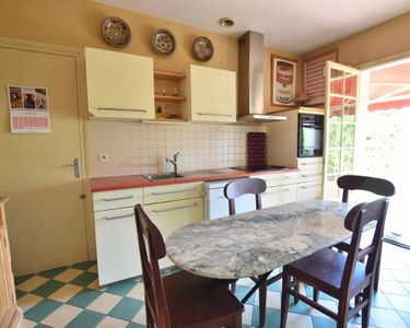 Maison 640 000 € - 200 m²