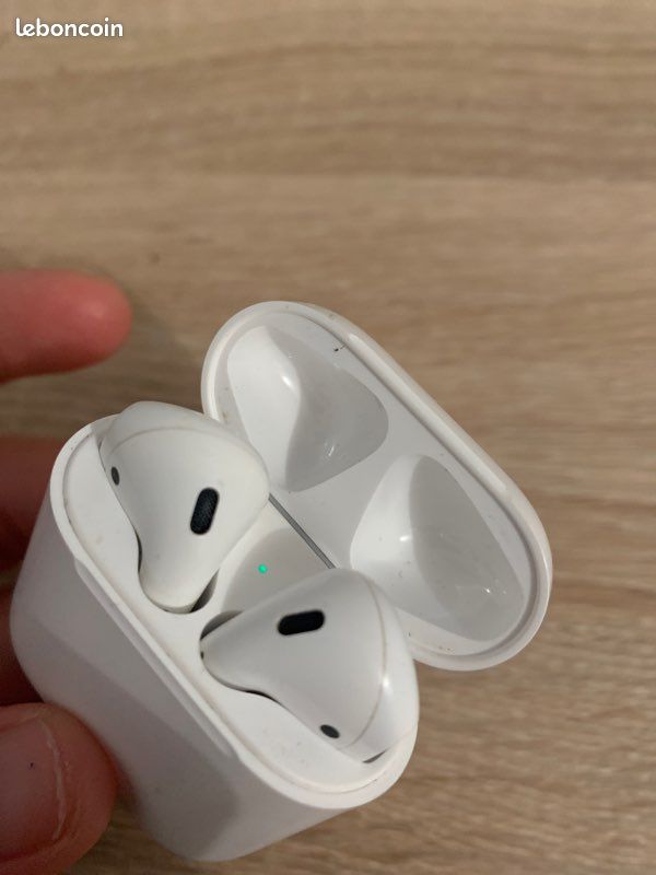 AirPods (2e génération) (image 6)