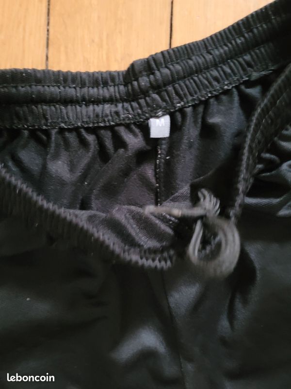 Pantalon sport classique coupe droite bande blanche côté lien sereage taille (image 2)