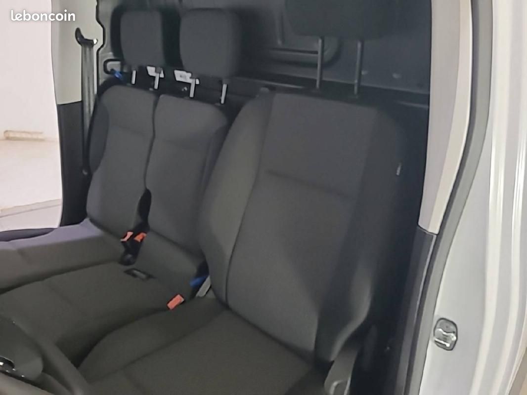 Citroën Berlingo VAN - Fourgon M Diesel 100 ch Manuelle (image 11)