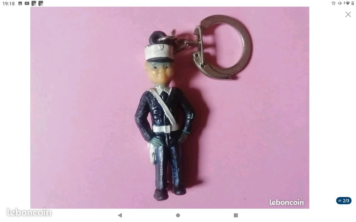 Ancien porte clé clef collection figurine Gendarme Gendarmerie vintage années 60 70 (image 1)