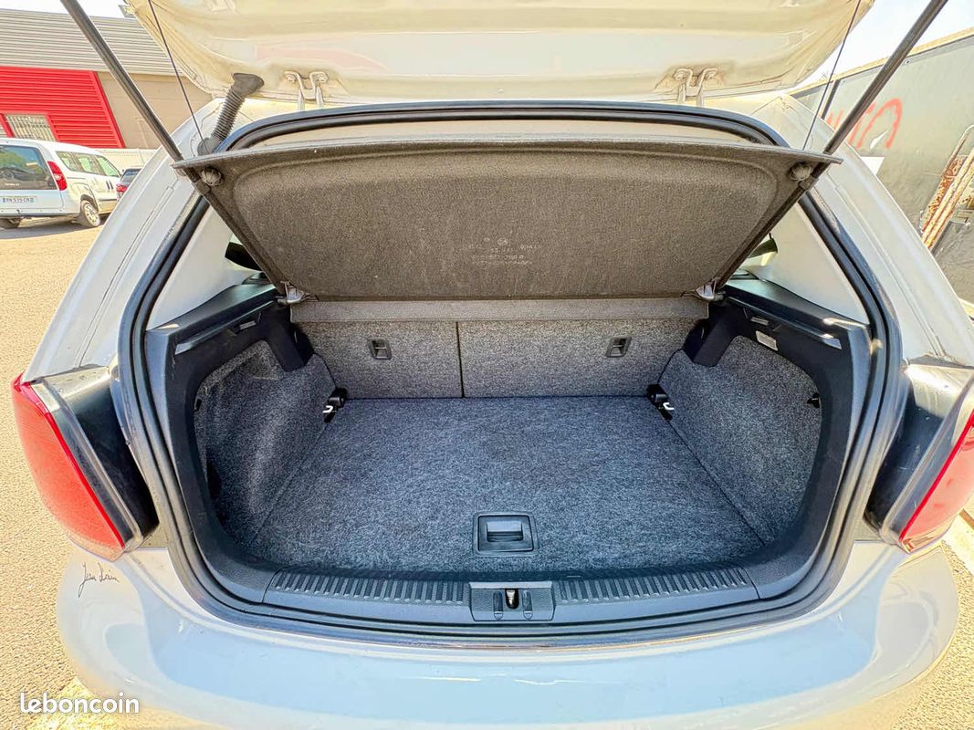 Volkswagen polo 1.2 60 style 2011 (image 9)