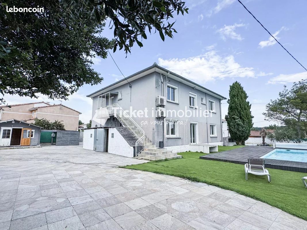 Maison 8 pièces 268 m² · à Cornebarrieu · 268 m² · 450 000 €