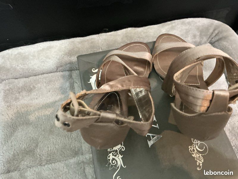 Nu-pieds beige, pointure 39 marque Playa (image 6)
