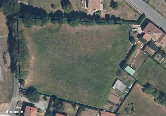 Terrain bâtissable de 7000 m2