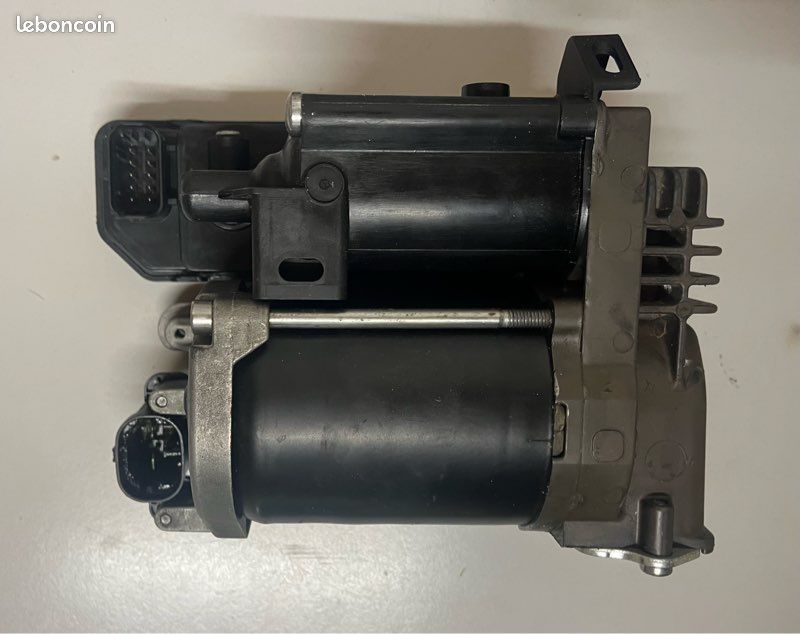 Poignee porte avant gauche SUZUKI SWIFT 3 82810-63811