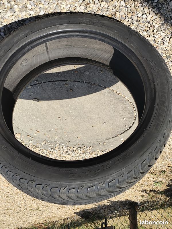 2 pneus NEIGE 225/45R17 (image 2)