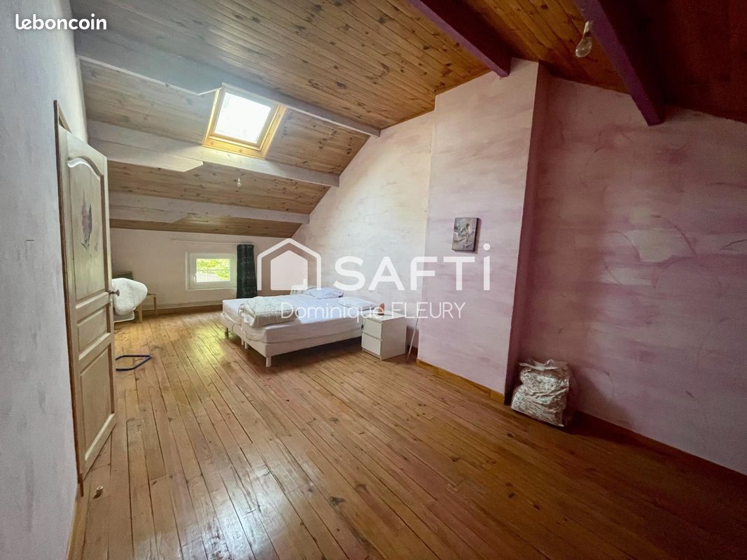 Propriété 8 pièces 252 m² (image 7)