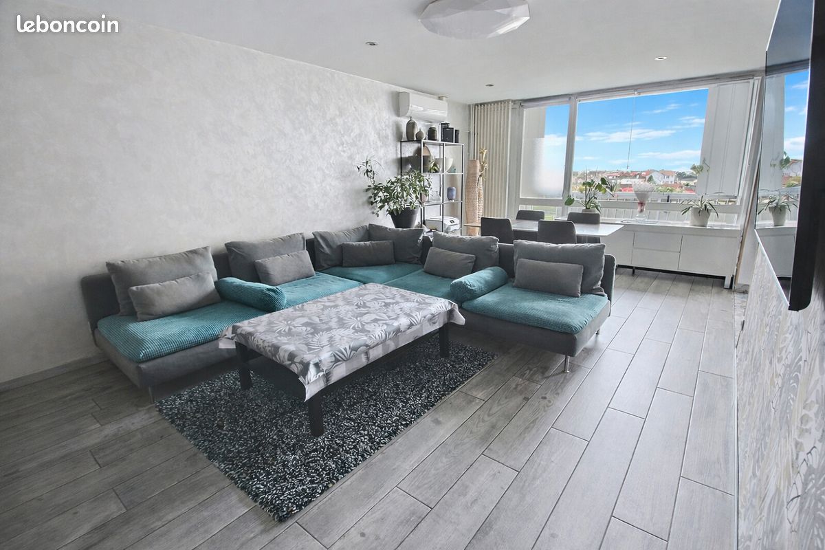 Appartement 5 pièces 103 m² · à Saint-Priest · 103 m² · 215 000 €