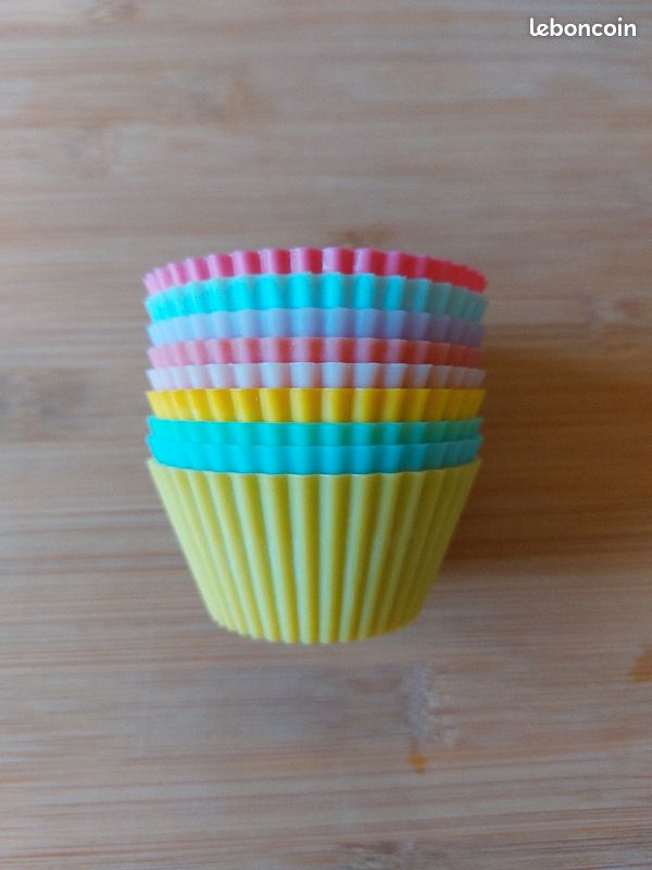 9 Moules à muffin individuel en silicone multicolore (image 1)