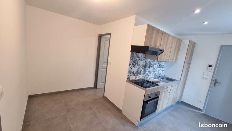Appartement récent 2 pièces + Sdb