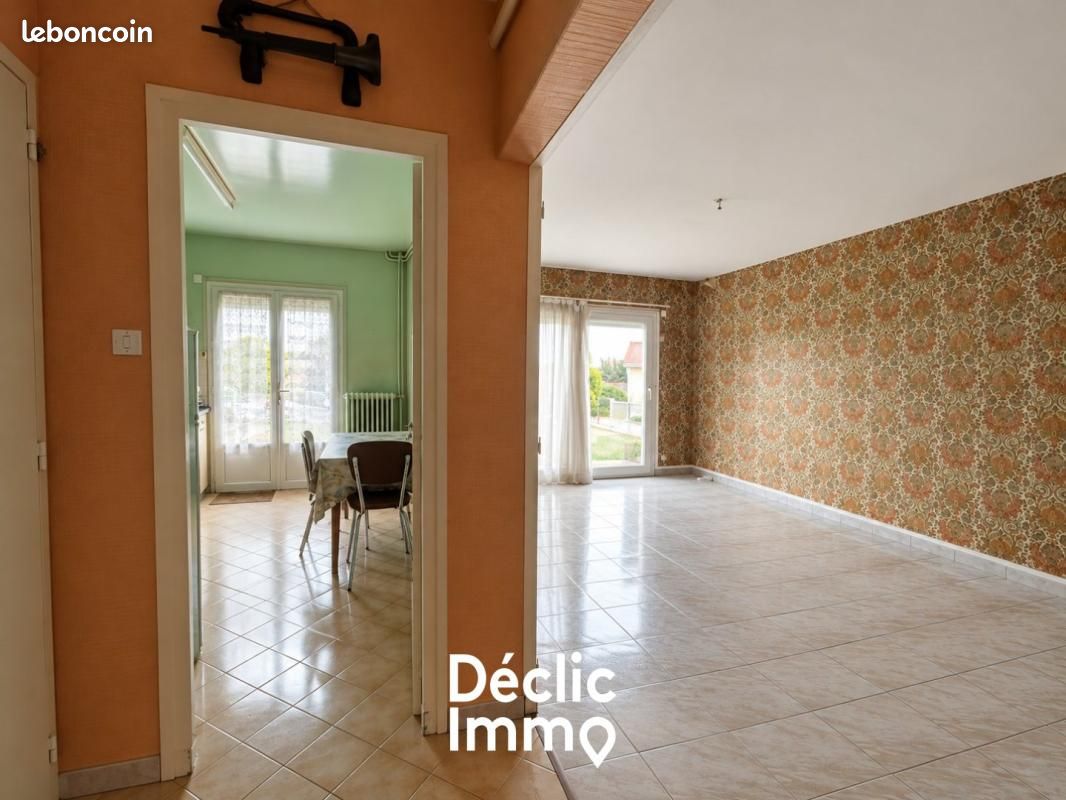 Maison 6 pièces 94 m² · au Champ-Saint-Père · 94 m² · 131 000 €