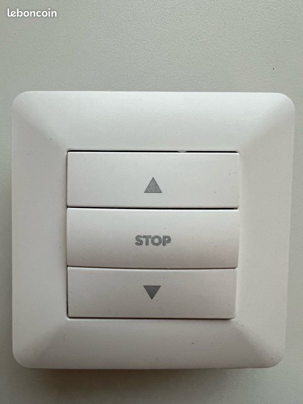 Interrupteur Volet Roulant Artezo Blanc - Design Moderne Et Compact - Installation Encastrée Facile