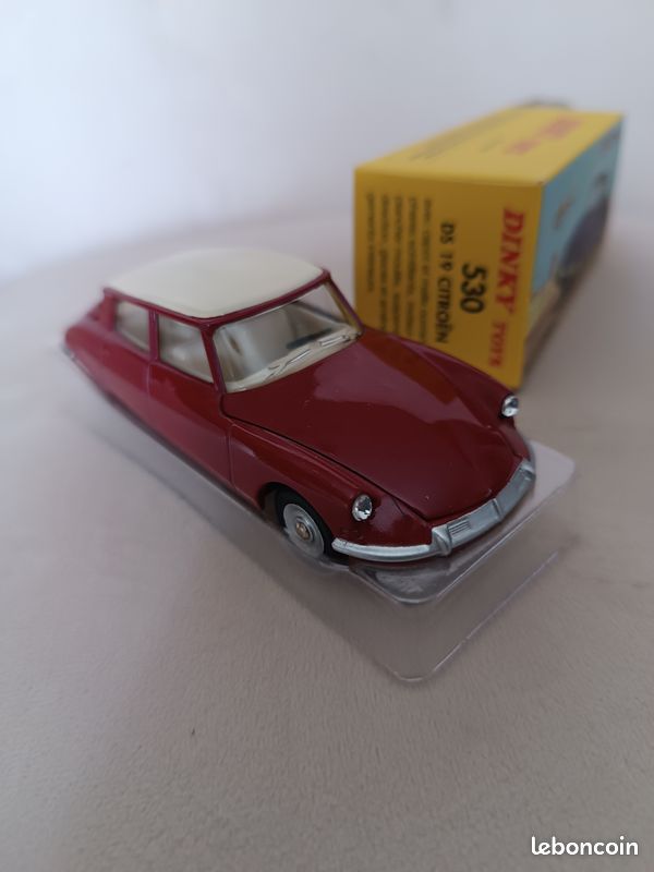 Voiture dinky toys atlas 530 (image 1)