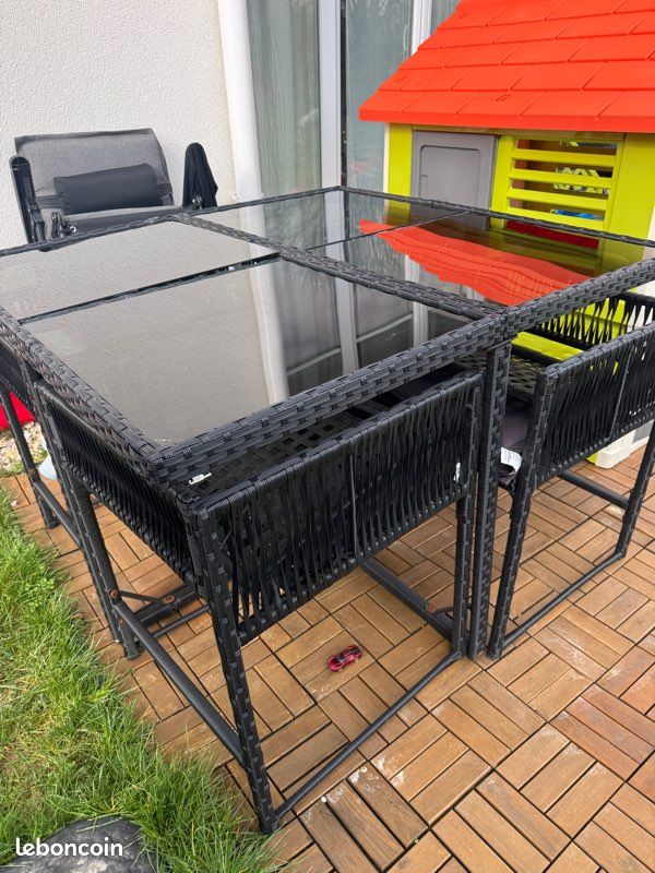 Table et chaises jardin (image 1)