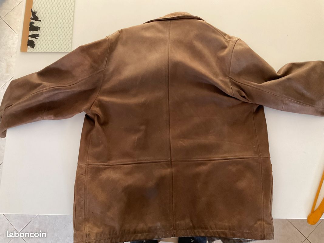 Chevignon: Manteau plein cuir 3/4 vintage 80/90's, taille L