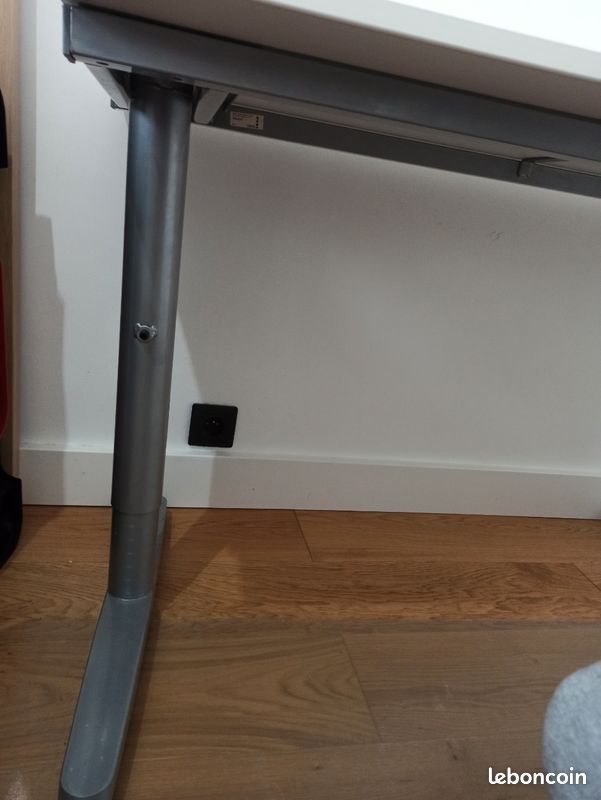 Bureau Ikea (image 3)