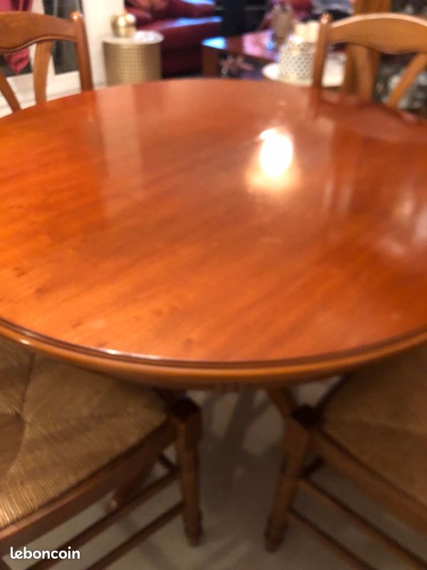 Table en bois (image 2)