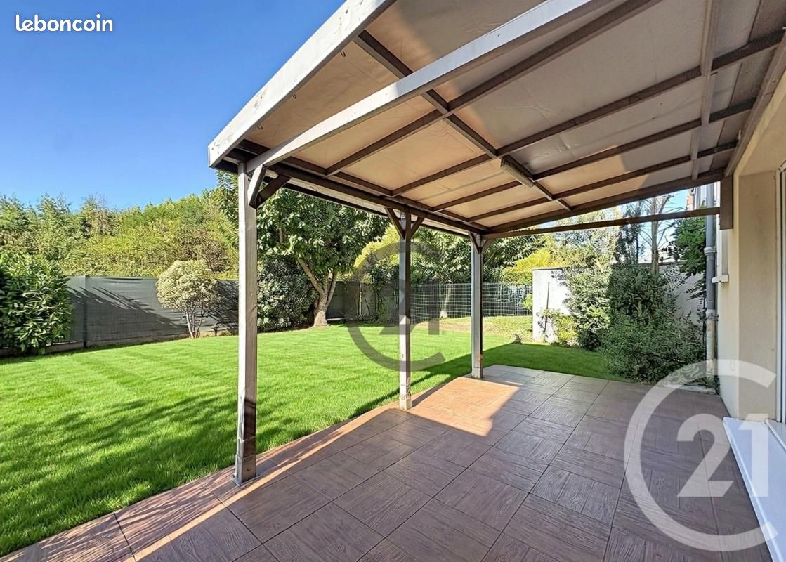 Maison 5 pièces 100 m² · à Brie-Comte-Robert · 100 m² · 325 000 €
